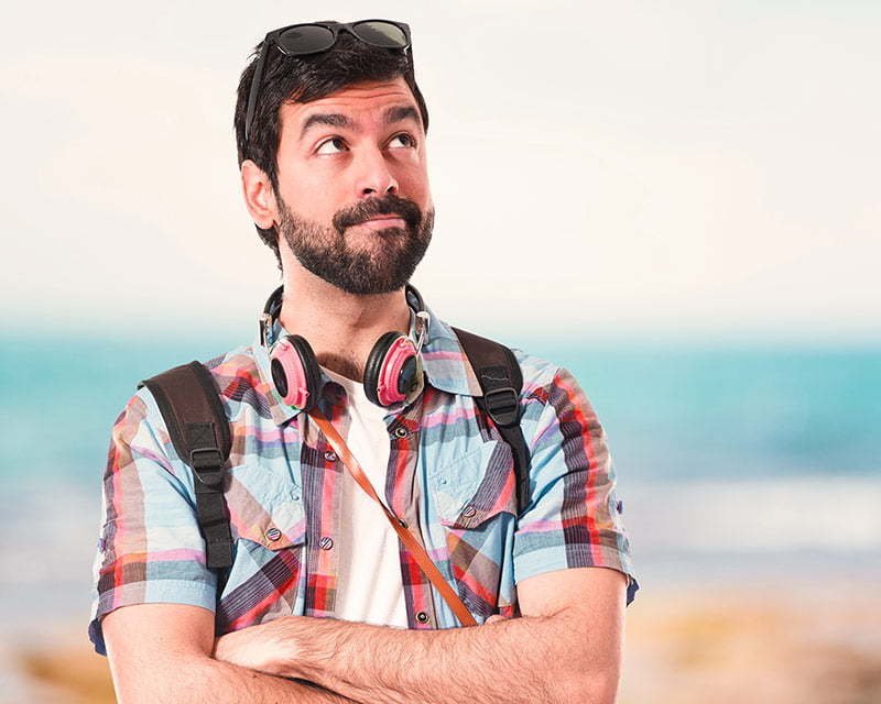 Comprar em agência de viagem ou na internet