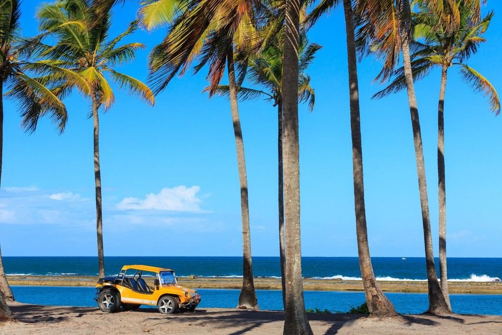 passeio de Buggy na praia de Muro Alto em Porto de Galinhas