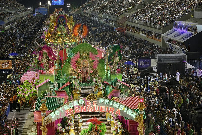 desfile de carnaval na marquês de sapucaí no Rio de Janeiro